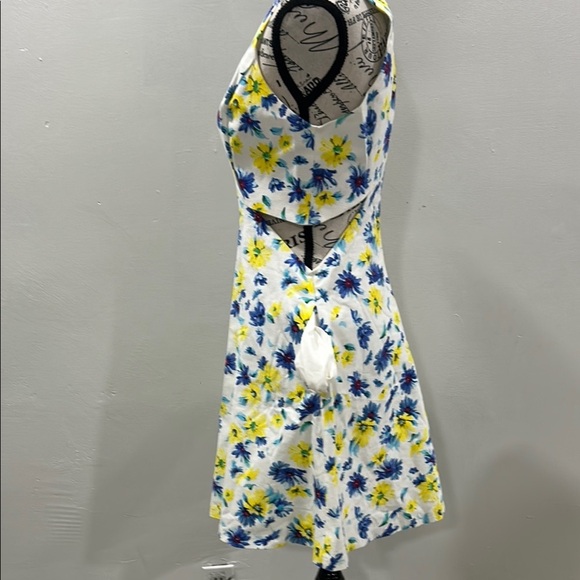Zara Trafaluc Floral Mini Dress Small White Blue Cut Out - Picture 10 of 13